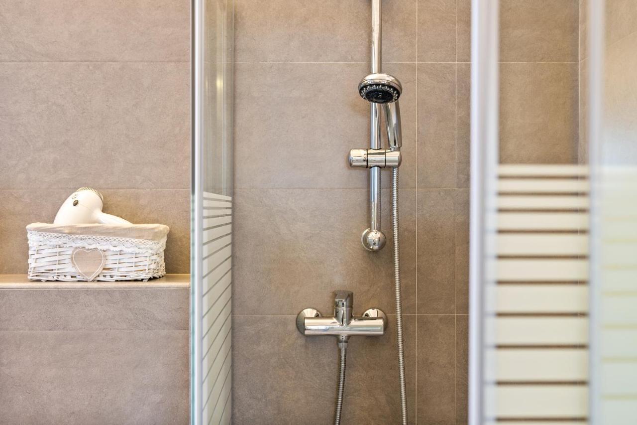Il Salice - Affitti Brevi Italia Appartement Lecco Buitenkant foto